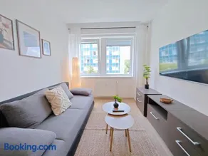Smíchov Modern Comfort Stay, Parking, Gym - Image 2