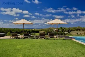 Tranquil Oasis: 5 Bedroom Villa in Ibiza City,1002 - Image 2