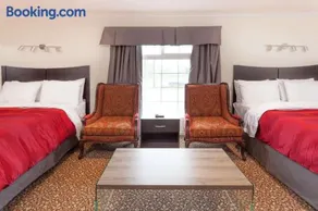 Knights Inn Kingston - Image 2