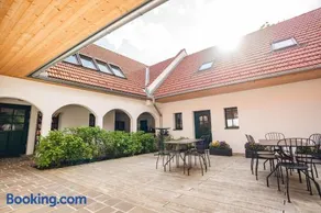 Geigenhof - Image 1