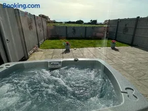 Dwylig Isa Holiday Cottages - Image 3