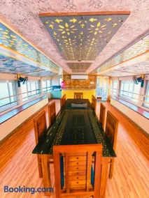 Lake Park Cruise - Image 2