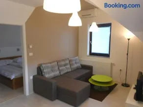 Apartment Knap - Image 3