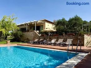 Kivotos Villa Private Pool - Image 2