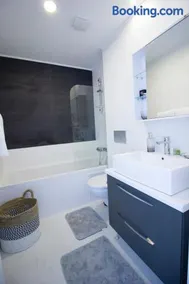Double Studio A305 StayInn by Cosmopolis - Image 3