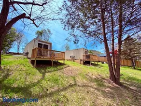 Romantic Riverfront Retreat - Image 2