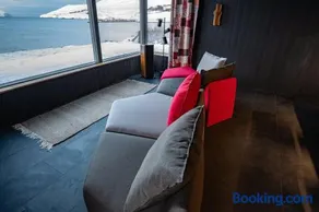 Design House Laugaland on Eyjafjörður with Sea View - by Nollur - Image 4