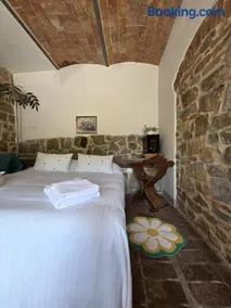 Podere Belvedere Tuscany Rooms - Image 2