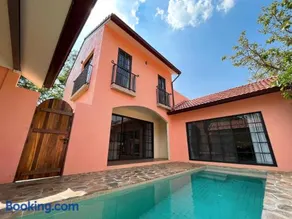 Pink Villa by Tubtao Sleepy Hill - Image 2
