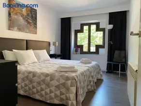 LC Apartamentos César Augusto - Image 1
