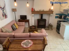 Cosy French retreat in Brettes - Image 2