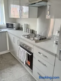 Mesnes Place - Image 4