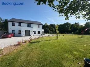 Ashlee Lodge, Shanagarry P25K6R6 Near Ballymaloe Cookery School & Garryvoe Hotel - Image 1
