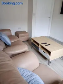 Mesnes Place - Image 2