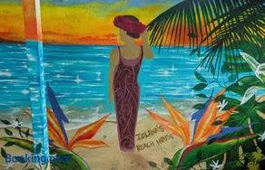 Iolana's Beach house - Beautiful Home - Image 3
