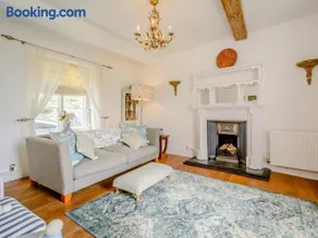 3 Bed in Stroud oc-78968 - Image 5