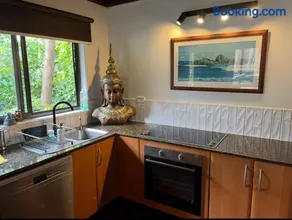 Buddha's Bungalow - Image 2
