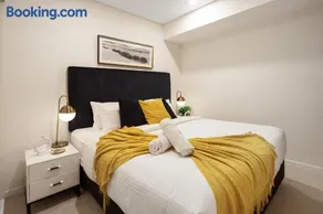 The Gatsby Escape Skytower Luxury Living at Level 71 - Image 2