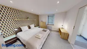 Appartement Serenity Entrée Privée au Calme Jardin - Image 1