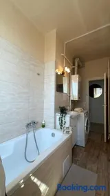 Várkonyi Deluxe Apartman - Image 1
