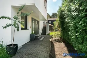 Modern House, Pool, Garden - Image 3