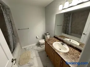 Lovely 2 bedroom 2 bath - Image 3