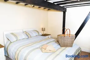Wrenbury Mill Apartment - Image 2