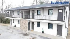 RiverStone Retreat - Newburgh IN Stylish Apartments - Image 2