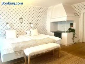 Lövstabruks Värdshus och Brukshotellet Änkehuset - Image 2