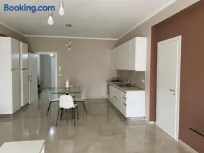 Marconi Rooms And Apartaments - Image 2
