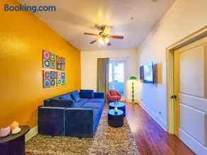 30A Inn & Suites Signature King Suite - Image 5