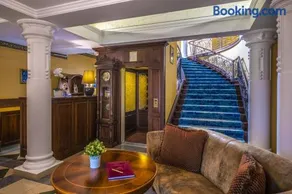Erla Villa Boutique Hotel - Image 2