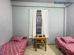 Eli's backpackers Hostel - Image 3
