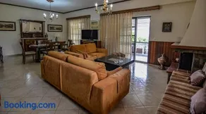 Vivian' s House - Image 1