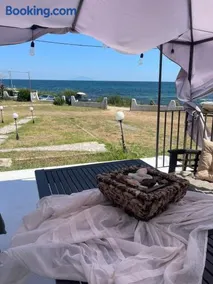 SAINT IOANNIS APARTMENTS ON THE BEACH - Image 2
