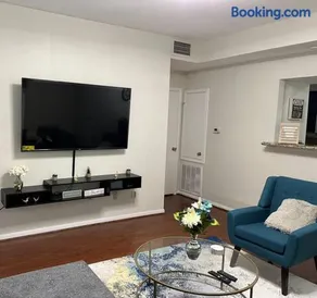 Home Away From Home-Cozy 2 BDRM Condo/Med Cntr/NRG - Image 5