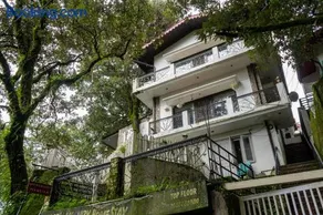 Alaya Stays Woodbury Mansion 3-BHK Villa with Naini Valley Views & Garden Near Naina Devi Temple - Image 1