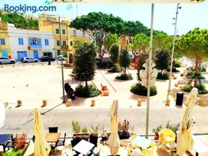 Seafront 1 bedroom Maisonette - Image 5