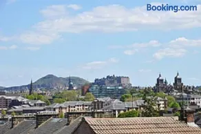Sunny House with views to Edinburgh Skyline - Image 2