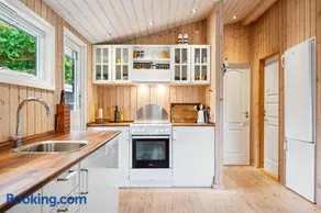 Njoy Your Holiday In A Charming And Well-Maintained Holiday Home Near The Child-Friendly Begtrup Vig Beach Surrounded By Nature And Tranquillity - Image 4