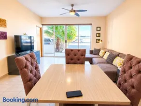 Bahia del Tezal 103b Modern 1BR Retreat with Rooftop Pool & Beach Access - Image 2