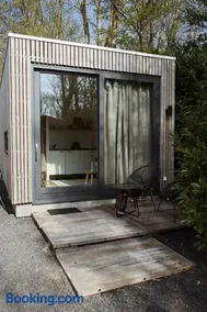 Modern Tiny House op rustig Watersportpark - Image 1