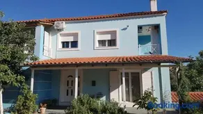 Sylvia's Village Home - Image 1