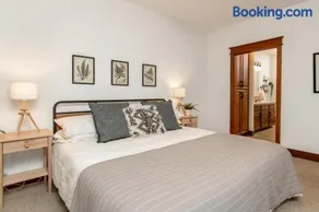 Modern Riverstone Condo with Grand Deck - Steps to Shops, Restaurants, Trails and River - Image 3