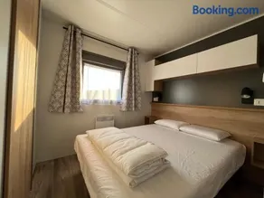 Bungalow neuf dans les dunes, accès direct à la plage - Image 3