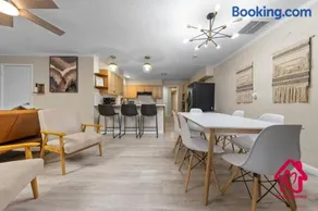 Chapala Charm 6BR Family Oasis - An Irvie Home - Image 3