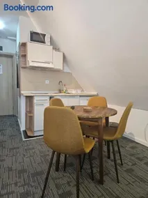 NevSki Apartments - Image 3