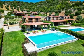 Blue Dream Villa - Image 1