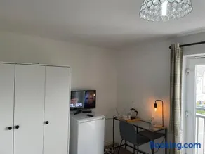 Spacious 4 Large Bedrooms Thurrock Grays 3 baths 1 ensuite Netflix Free Parking - Image 3