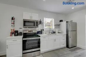 Three Rental Units In This Bonita Springs Compound - Image 2